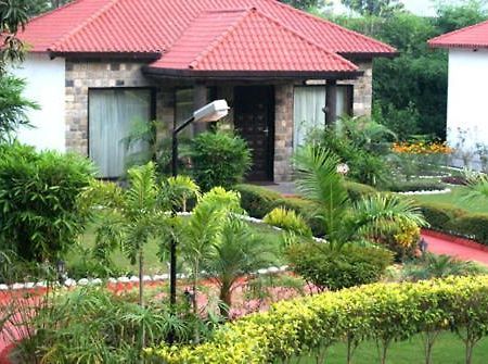Corbett Leela Vilas Hotell Corbett National Park Eksteriør bilde